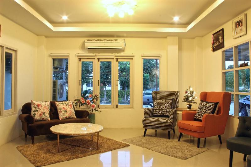 Green Apple Villa - Lobi