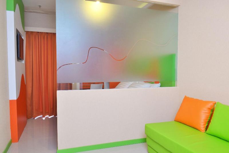 Titanium Express Homtel - Oda