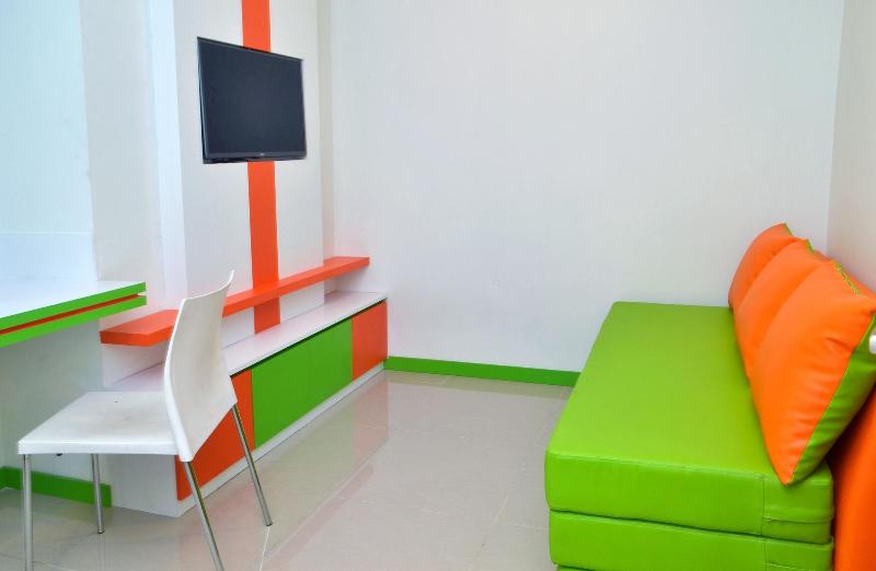 Titanium Express Homtel - Oda