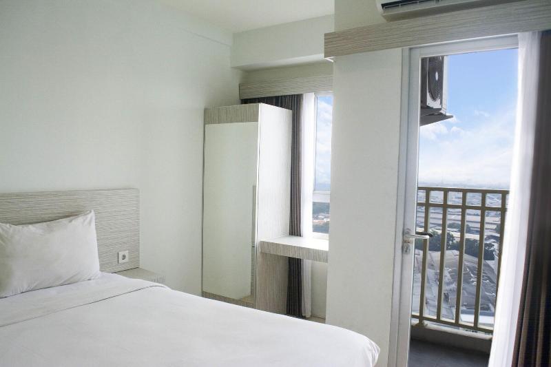 Titanium Express Homtel - Oda