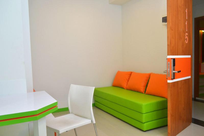 Titanium Express Homtel - Oda