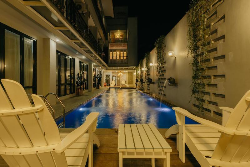 Urbanest Inn House Tb Simatupang - Havuz