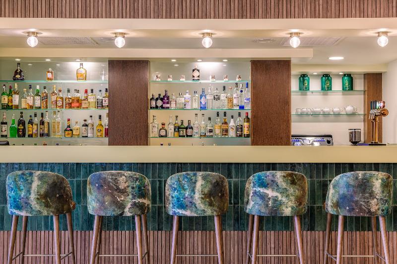 NAU Sao Rafael Suites - Bar