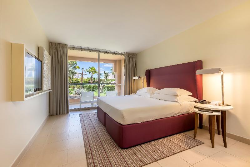 NAU Sao Rafael Suites - Oda