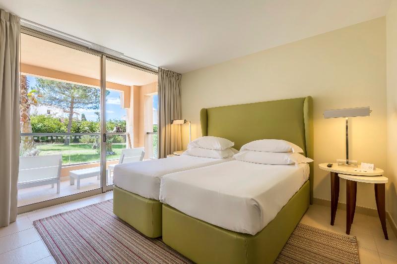 NAU Sao Rafael Suites - Oda