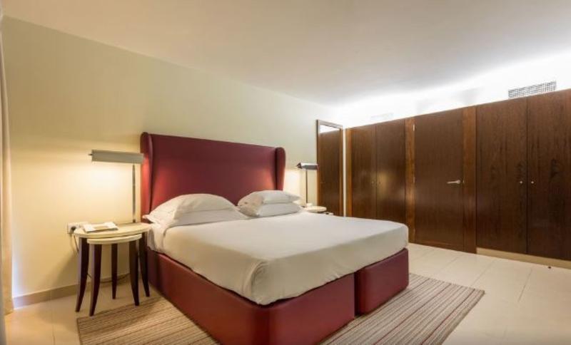 NAU Sao Rafael Suites - Oda