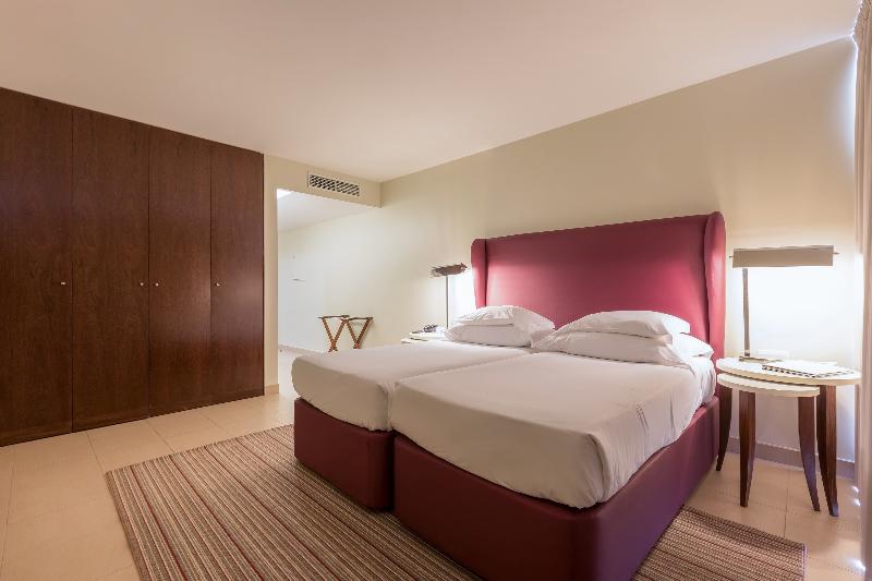 NAU Sao Rafael Suites - Oda