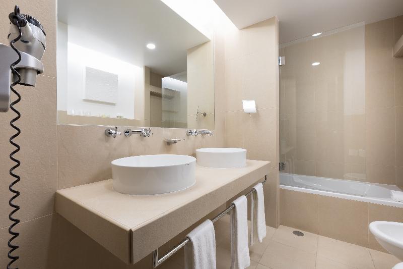 NAU Sao Rafael Suites - Oda