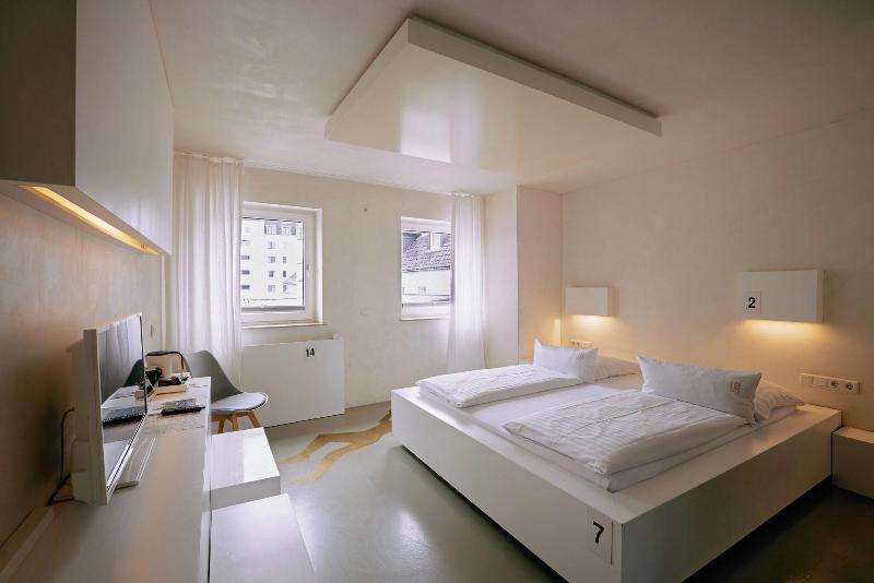 18Arts Hotel - Oda