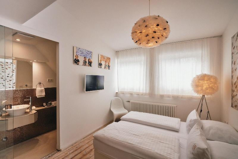 18Arts Hotel - Oda
