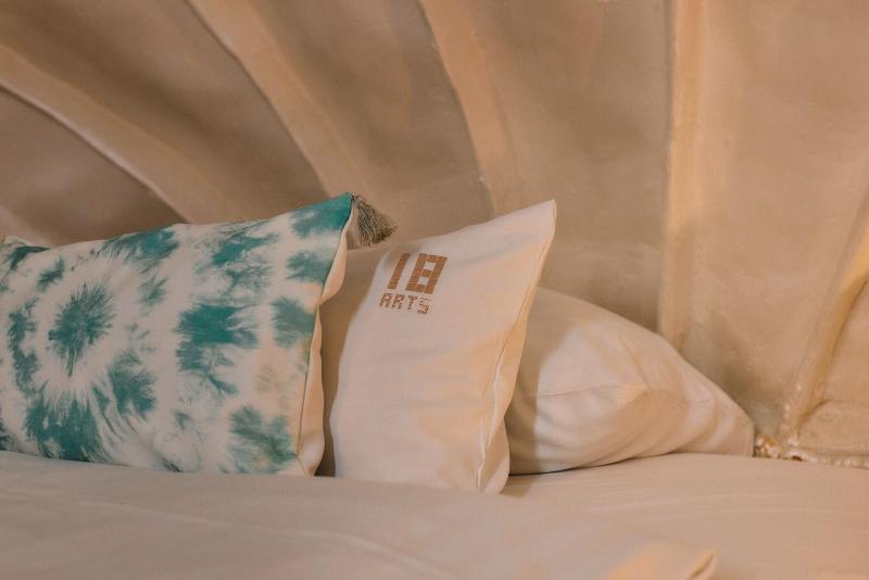 18Arts Hotel - Oda