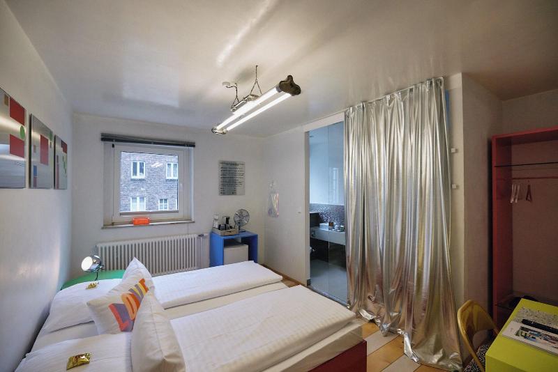 18Arts Hotel - Oda