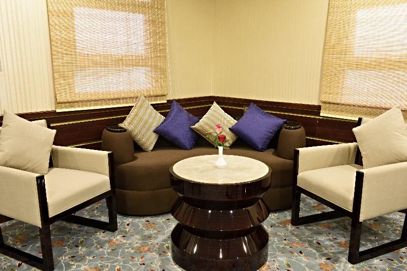 Garden Plaza Hotel - Bar