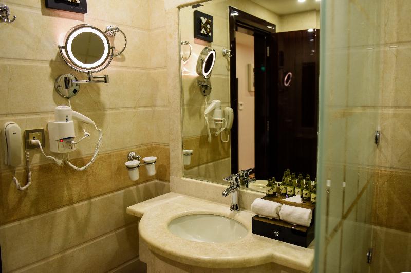 Garden Plaza Hotel - Oda