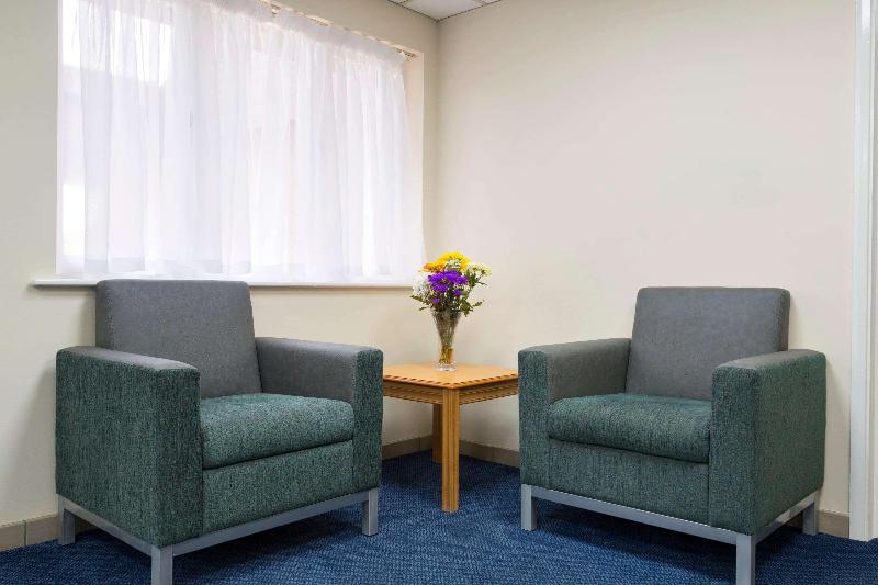 Days Inn By Wyndham Sutton Scotney South - Lobi