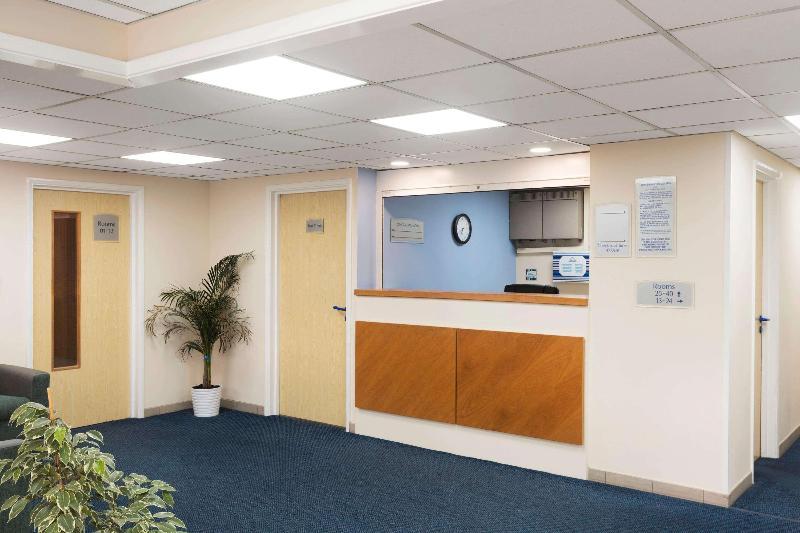 Days Inn By Wyndham Sutton Scotney South - Lobi