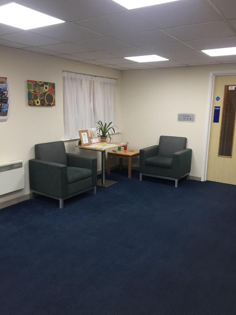 Days Inn By Wyndham Sutton Scotney South - Lobi