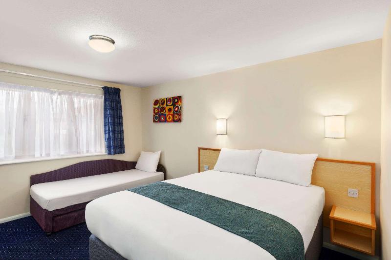 Days Inn By Wyndham Sutton Scotney South - Oda