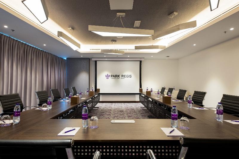Park Regis Business Bay Dubai Hotel - Toplantı