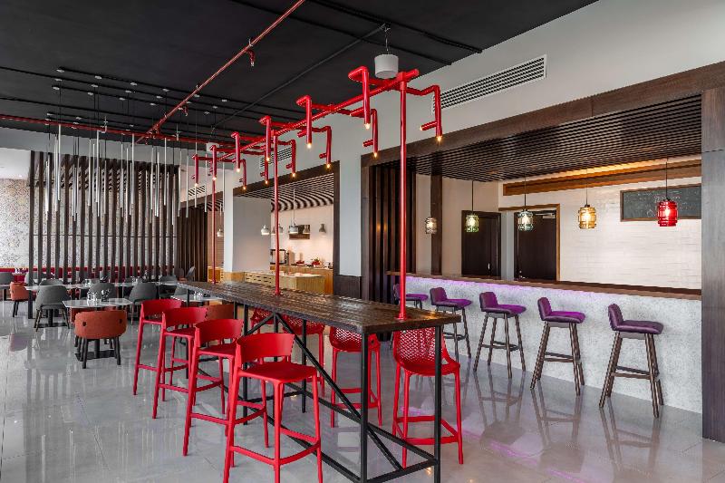 Park Inn By Radisson Jeddah Madinah Road - Bar