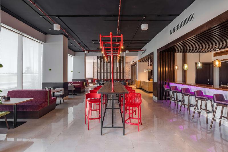 Park Inn By Radisson Jeddah Madinah Road - Bar