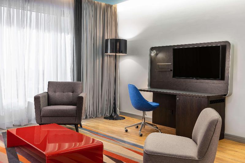Park Inn By Radisson Jeddah Madinah Road - Oda