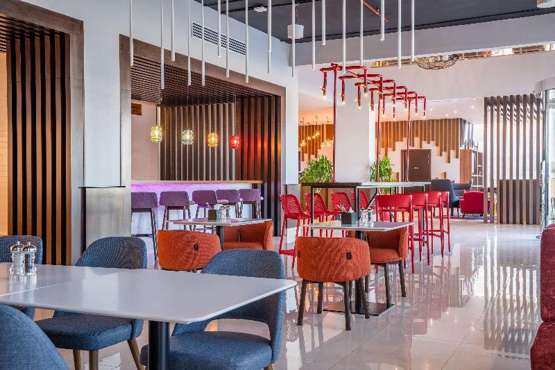 Park Inn By Radisson Jeddah Madinah Road - Restoran