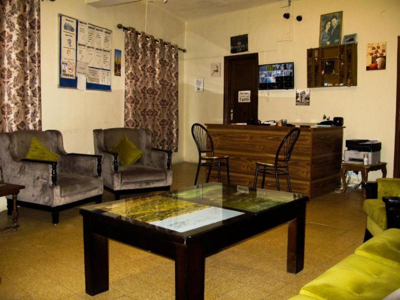 Cliff Hostel - Lobi