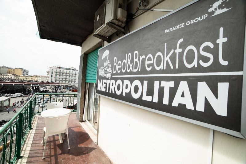 B B Metropolitan - Genel
