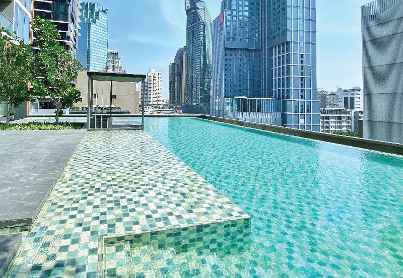Oakwood Suites Bangkok - Havuz