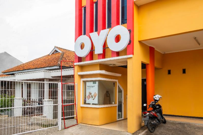 Super OYO 2405 The Karins Guesthouse Syariah - Genel