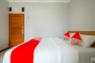 Super OYO 2405 The Karins Guesthouse Syariah fotoÄŸrafÄ±