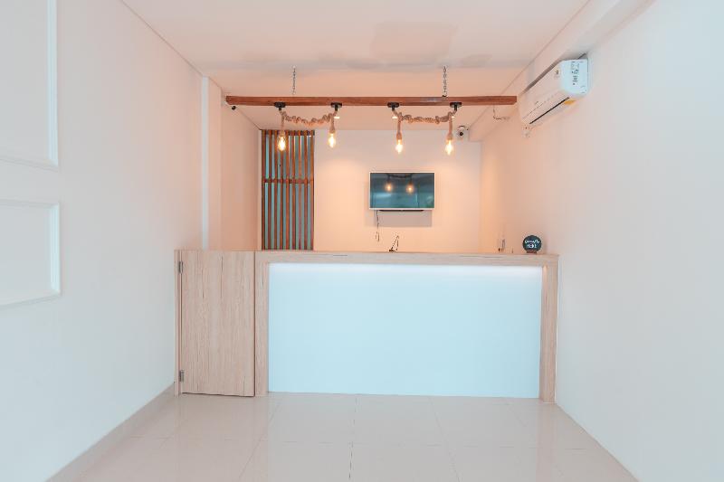 OYO 1948 Apartement Sentul Tower - Lobi