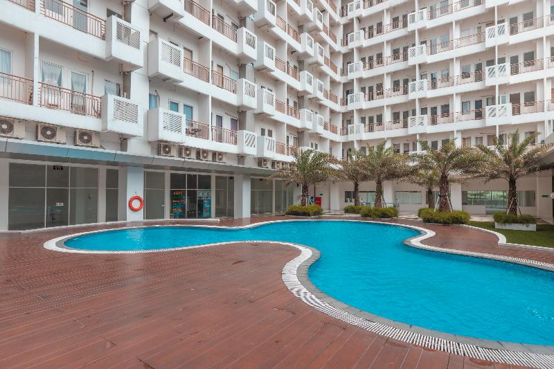 OYO 1948 Apartement Sentul Tower - Havuz