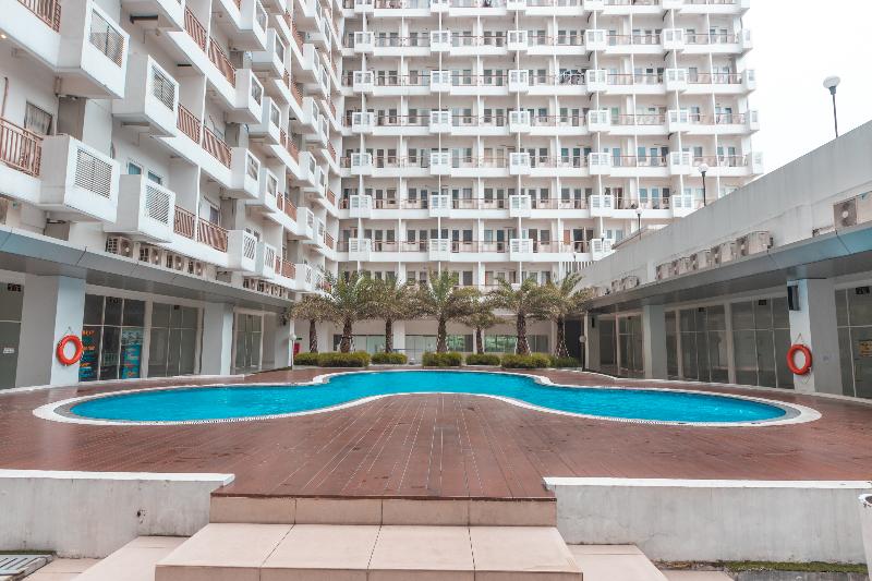 OYO 1948 Apartement Sentul Tower - Havuz