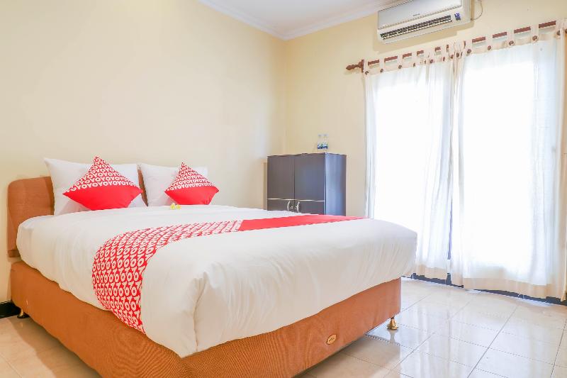 OYO 1654 Maha Bharata Kuta Inn - Oda