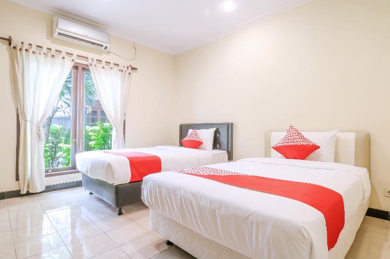 OYO 1654 Maha Bharata Kuta Inn - Oda