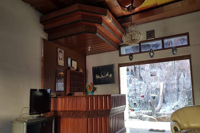 OYO 2320 Hotel Charvita - Lobi