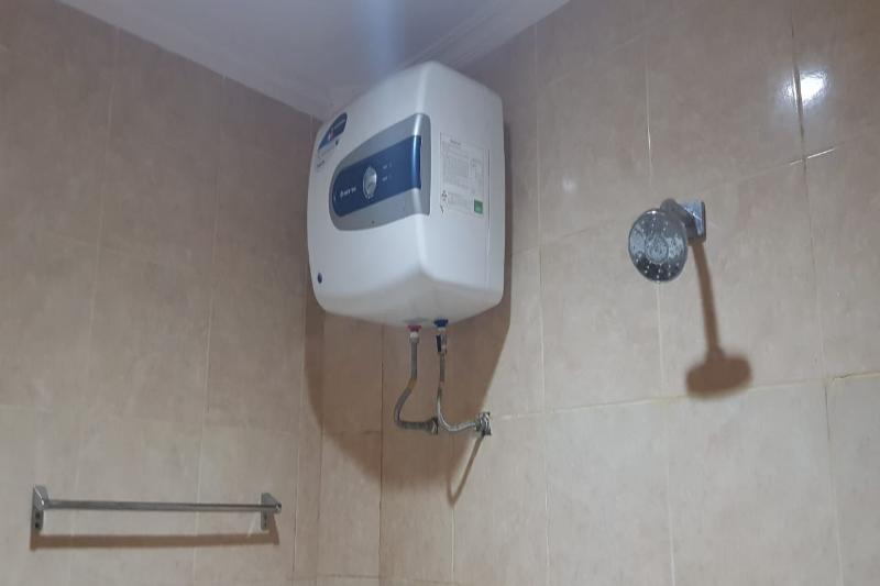 OYO 2320 Hotel Charvita - Oda