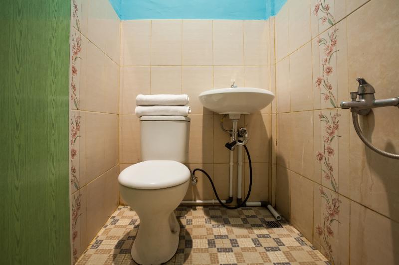 OYO 2229 Bunga Raya Residence - Oda