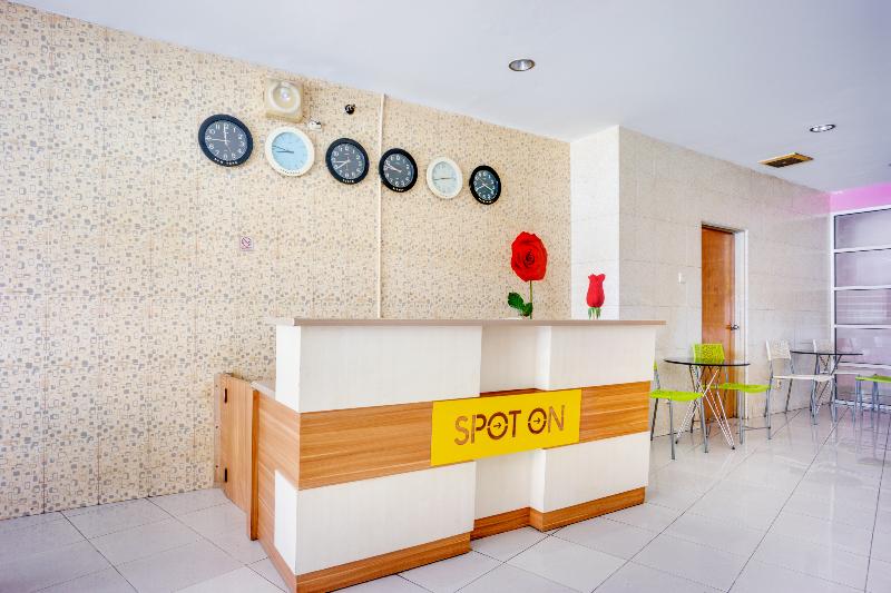 OYO 2214 Wisma Jampea - Lobi