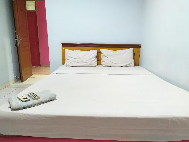 OYO 2214 Wisma Jampea - Oda