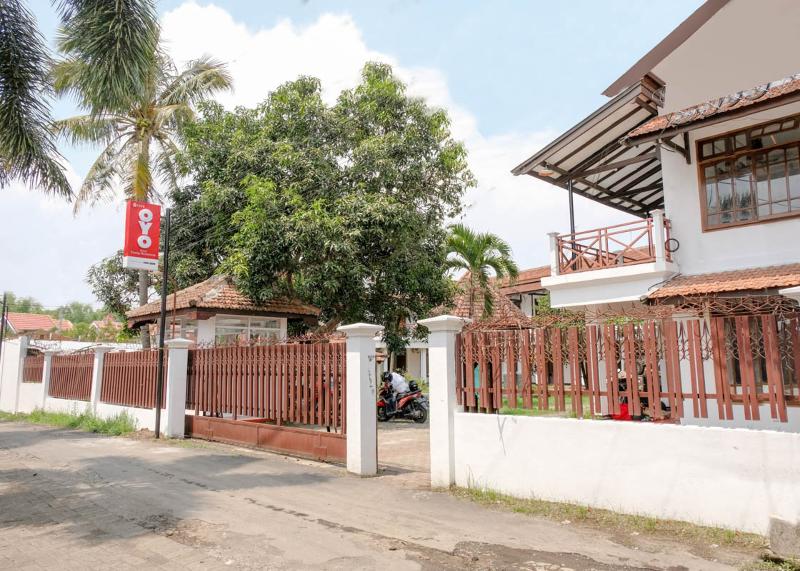 OYO 1376 Kina Family Residence Syariah - Genel