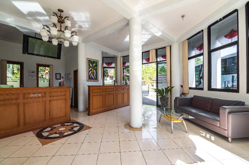 Sinergi Hotel Tretes - Lobi