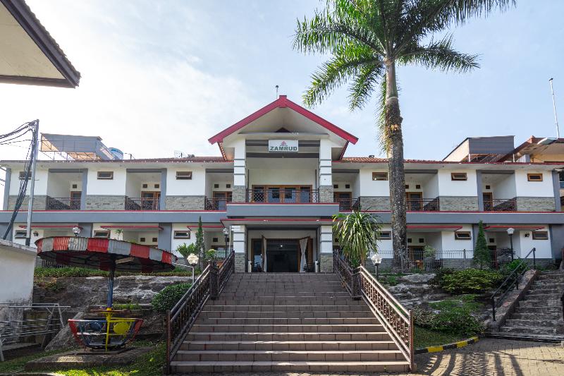 Sinergi Hotel Tretes - Genel