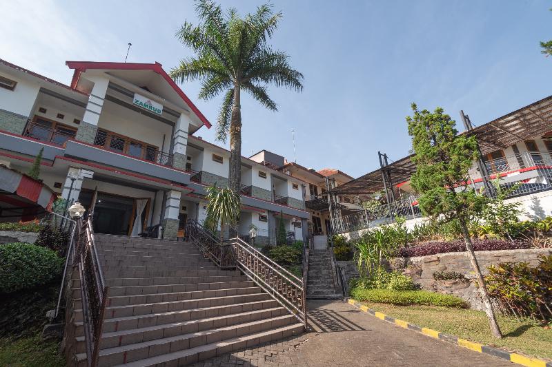 Sinergi Hotel Tretes - Genel