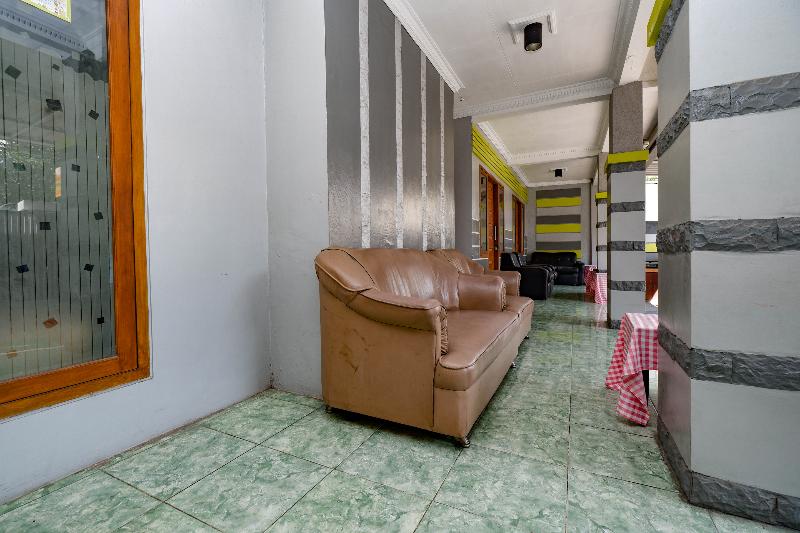 SPOT ON 2171 Griya Sakura Syariah - Lobi