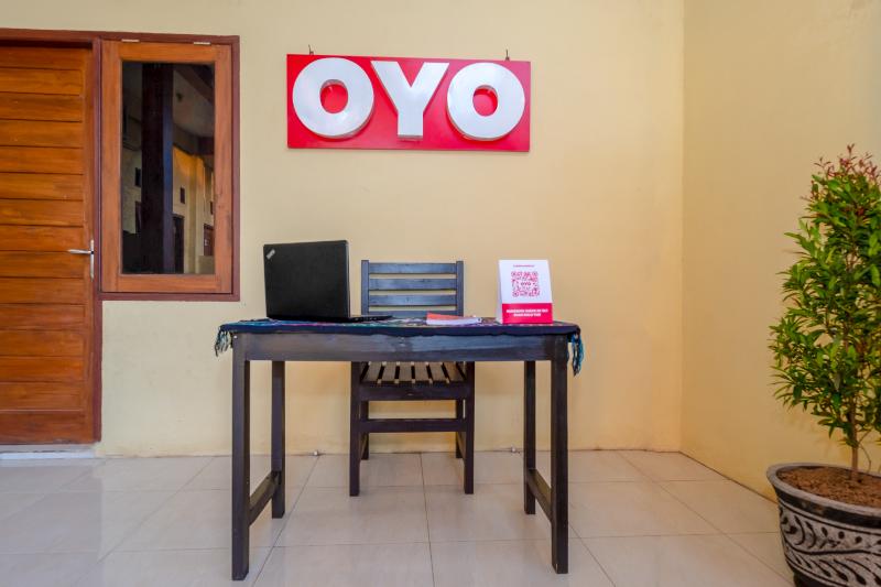 OYO 2450 Hening Homestay - Lobi