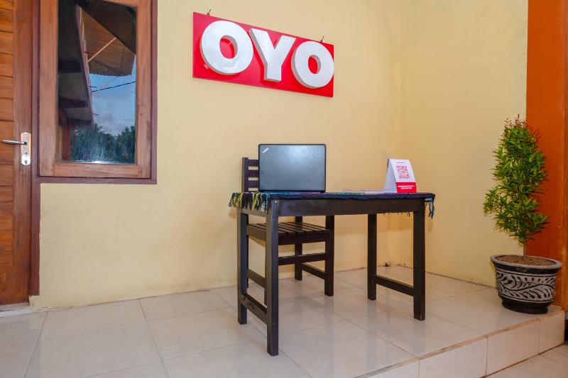 OYO 2450 Hening Homestay - Lobi