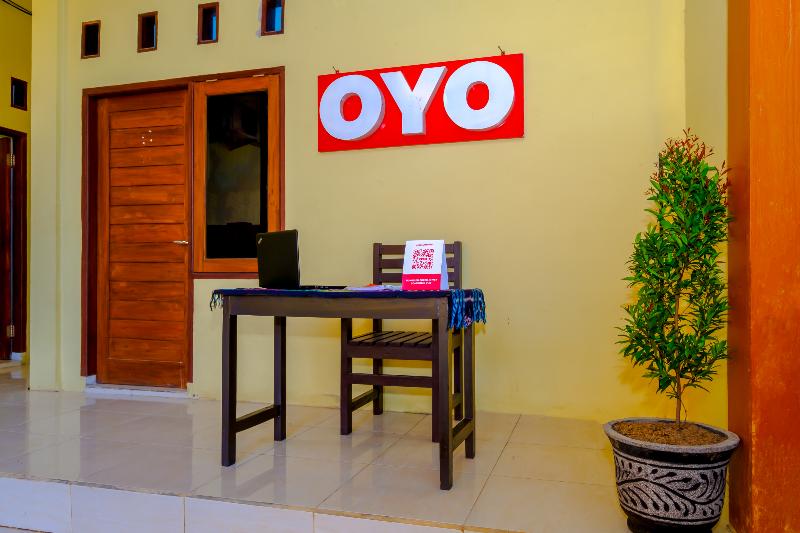 OYO 2450 Hening Homestay - Lobi